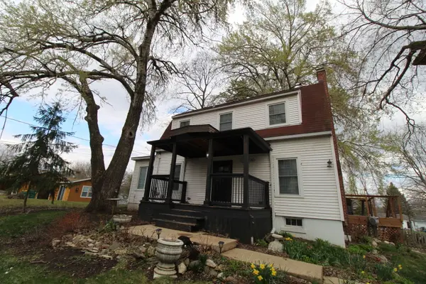 111 Manor Avenue, Fox Lake, IL 60020