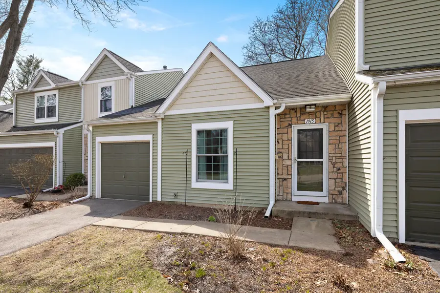 1915 Ozark Parkway #1915, Algonquin, IL 60102 - #2