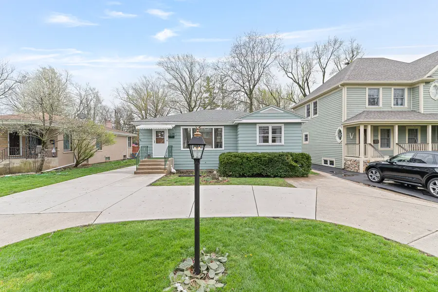 1129 Osterman Avenue, Deerfield, IL 60015 - #2