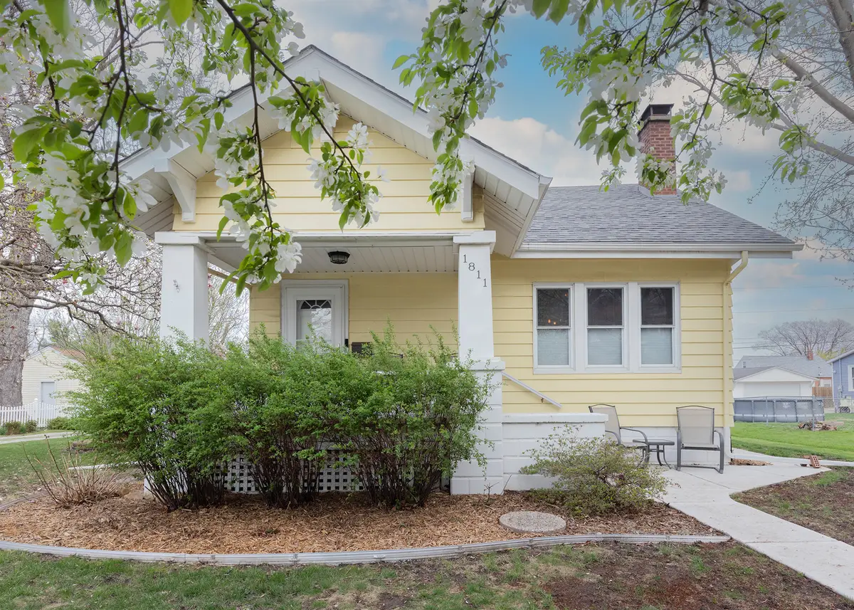 1811 34th Street, Rock Island, IL 61201 - #1