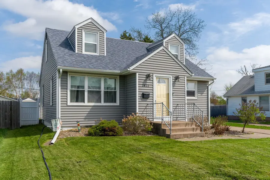 1822 Cody Street, Bettendorf, IA 52722 - #2