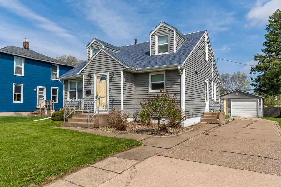 1822 Cody Street, Bettendorf, IA 52722 - #3