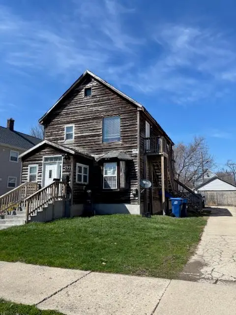 714 Cummings Avenue, Waukegan, IL 60085