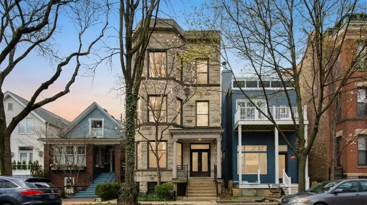 3042 N Clifton Avenue #3, Chicago, IL 60657 - #1
