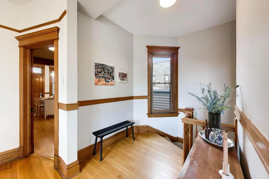 3042 N Clifton Avenue #3, Chicago, IL 60657 - #2