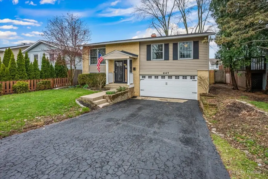 647 N Ridgemoor Avenue, Mundelein, IL 60060 - #3