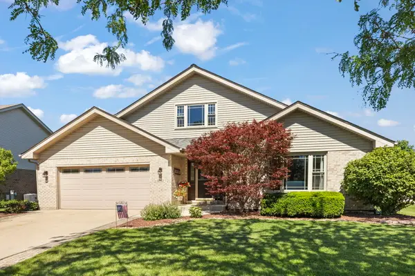 8942 Glenshire Street, Tinley Park, IL 60487