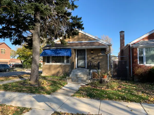 8901 S East End Avenue, Chicago, IL 60617