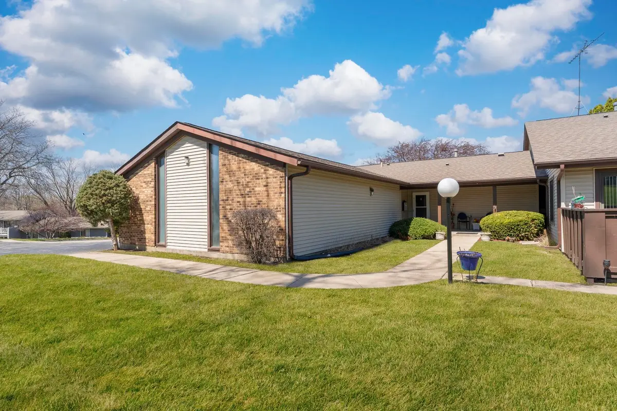 5202 Winslow Circle #A, McHenry, IL 60050 - #1