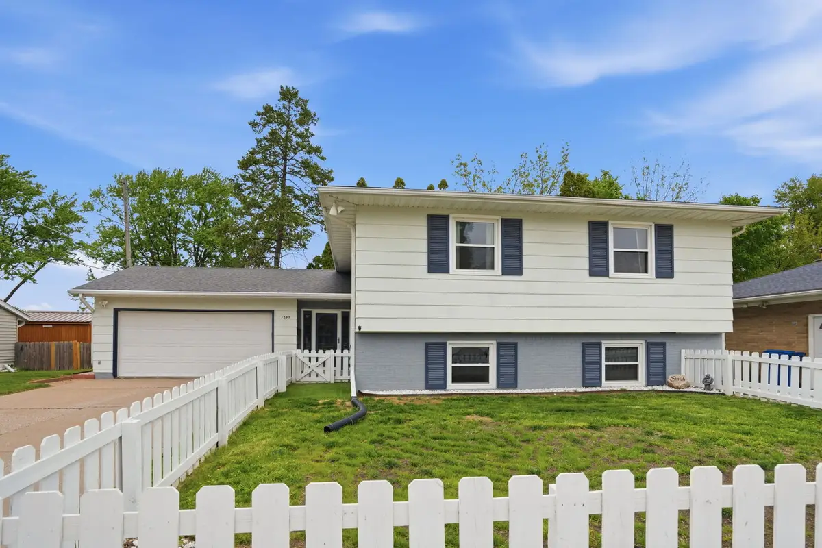 1344 Northlawn Road, Davenport, IA 52804 - #1