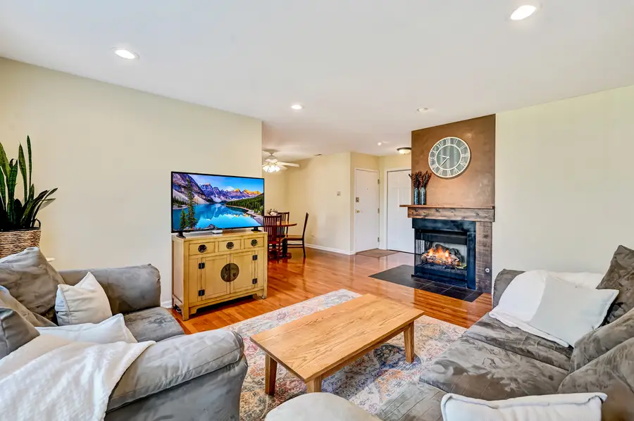 7000 Barrington Court #204, Woodridge, IL 60517 - #3