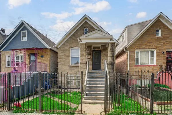 852 N Harding Avenue, Chicago, IL 60651