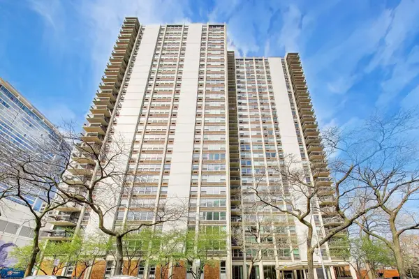 1255 N Sandburg Terrace #1505, Chicago, IL 60610