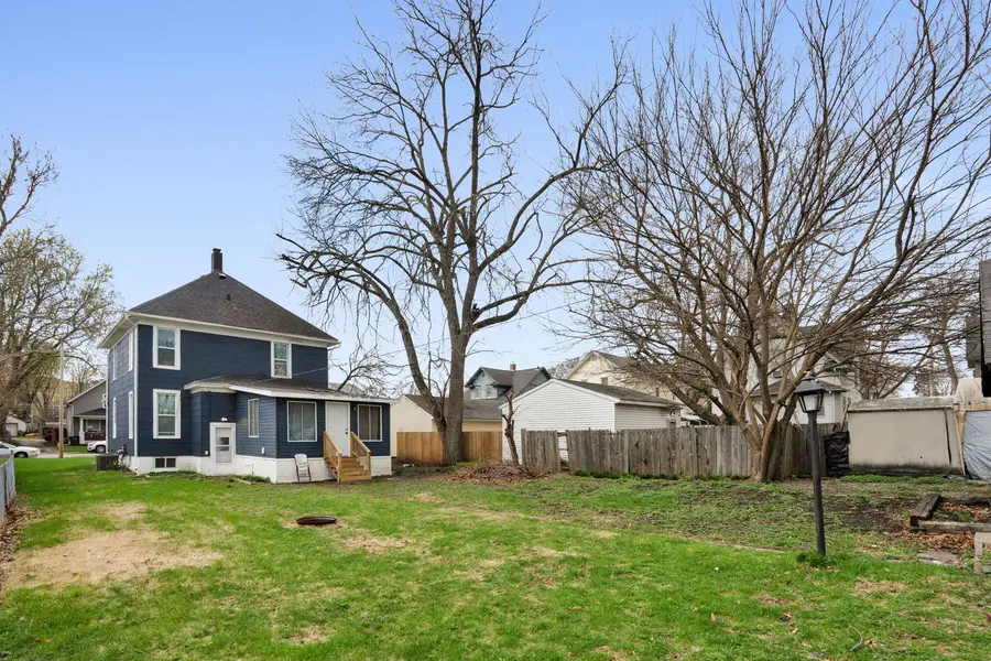 1446 W High Street, Davenport, IA 52804 - #3