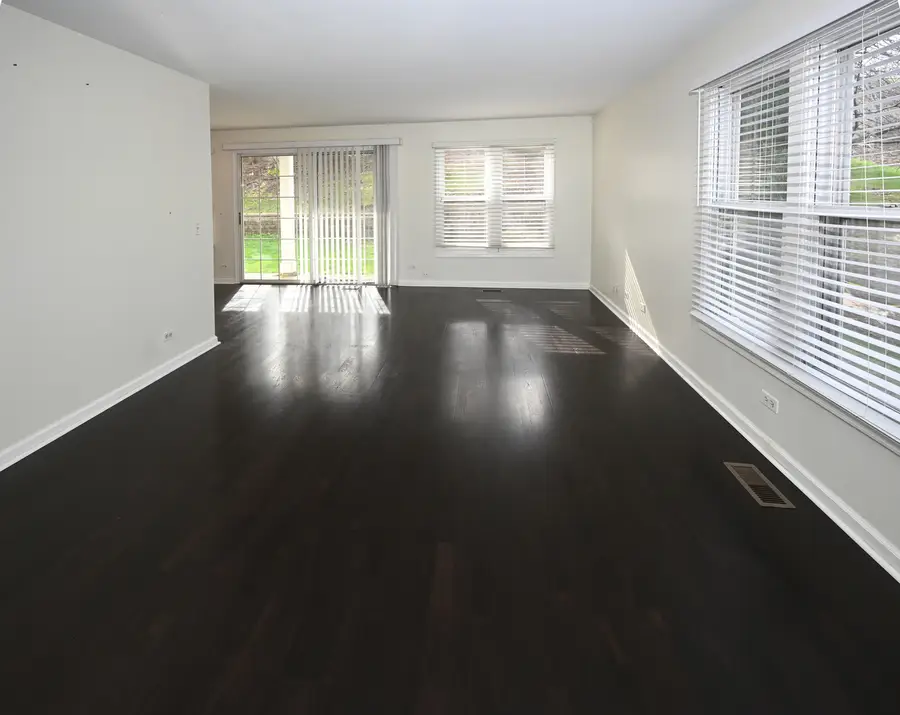 274 Greensboro Court #5, Elk Grove Village, IL 60007 - #3