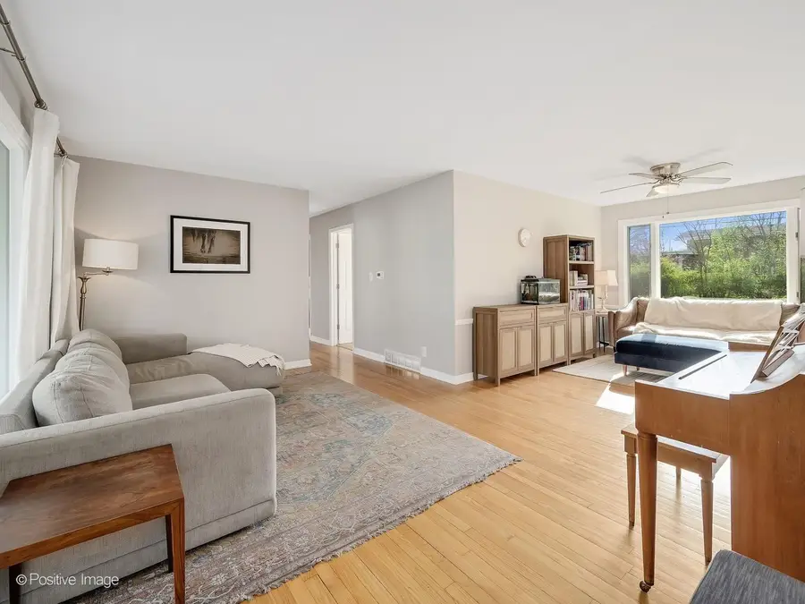 407 10th Court, Saint Charles, IL 60174 - #3