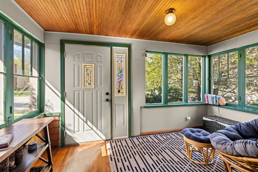 241 E Terra Cotta Avenue, Crystal Lake, IL 60014 - #2