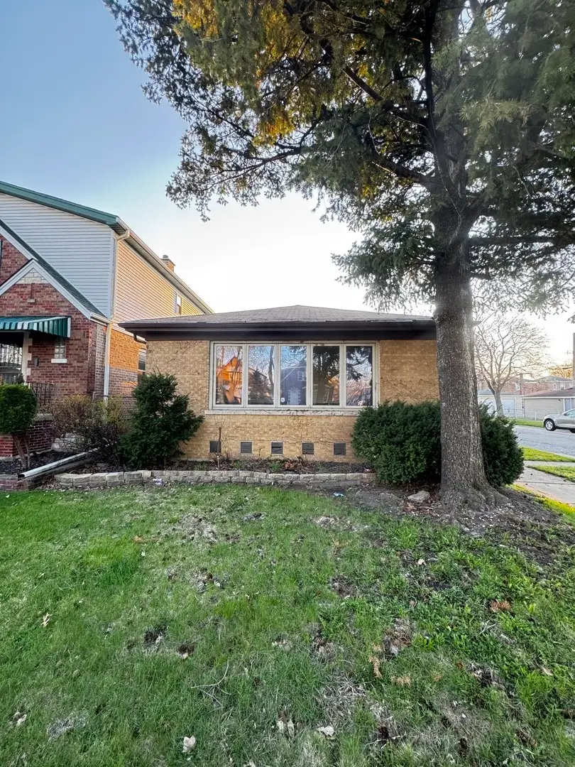 10100 S Saint Lawrence Avenue, Chicago, IL 60628 - #2