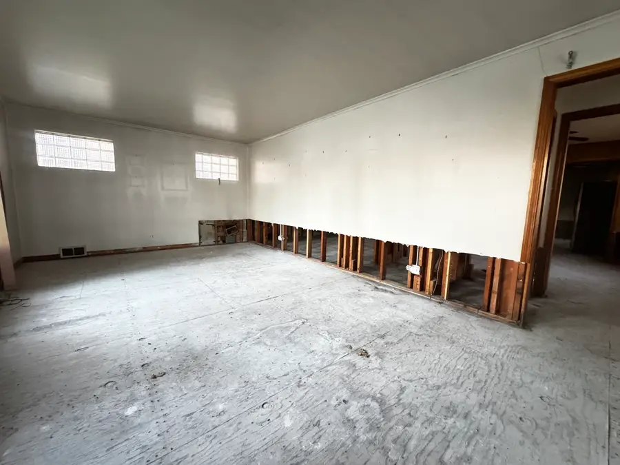 10100 S Saint Lawrence Avenue, Chicago, IL 60628 - #3