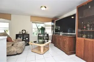 910 Hollywood Avenue, Des Plaines, IL 60016 - #3