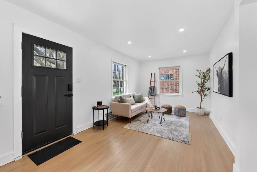 5205 N Osceola Avenue, Chicago, IL 60656 - #3