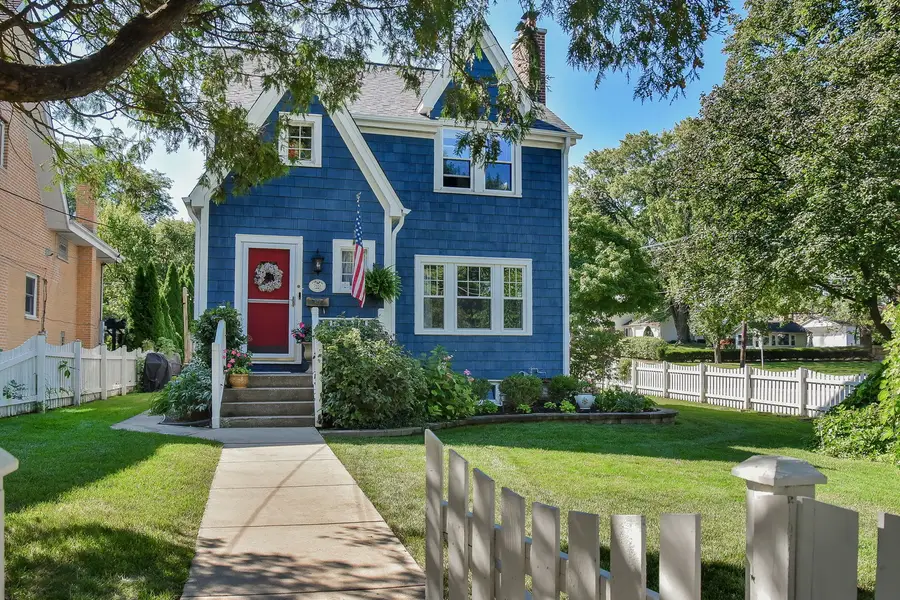 702 E Illinois Street, Wheaton, IL 60187 - #2