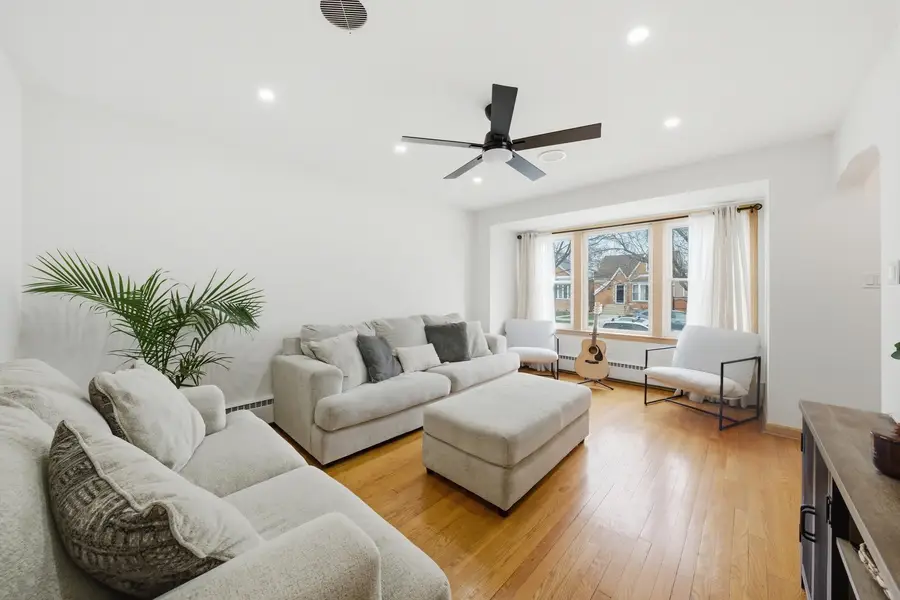 5748 S Kenneth Avenue, Chicago, IL 60629 - #2