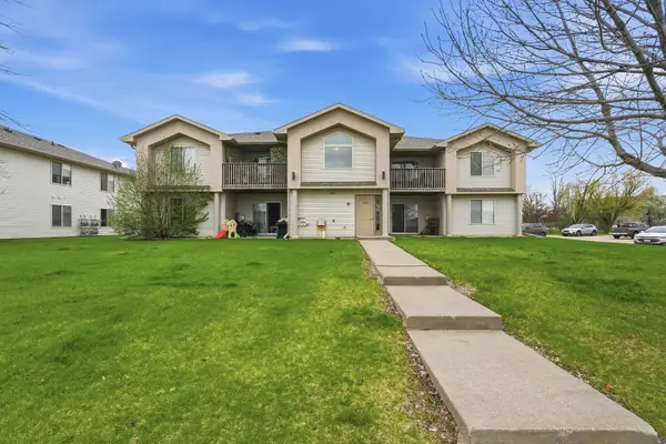 1355 Jones Boulevard #5, North Liberty, IA 52317