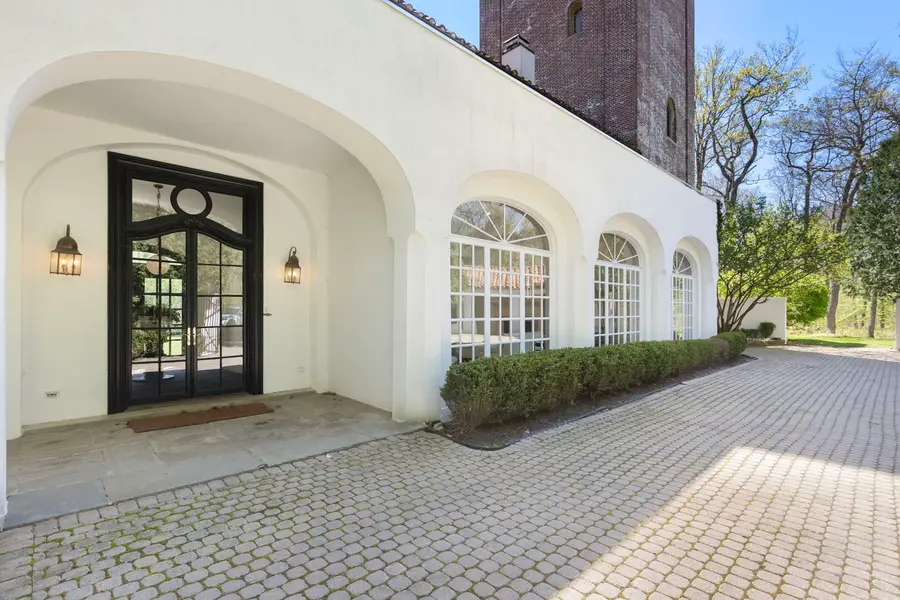 51 S Mayflower Road, Lake Forest, IL 60045 - #3