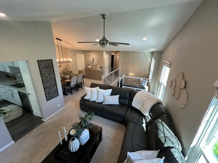 757 Grosse Pointe Circle #19-2, Vernon Hills, IL 60061 - #3