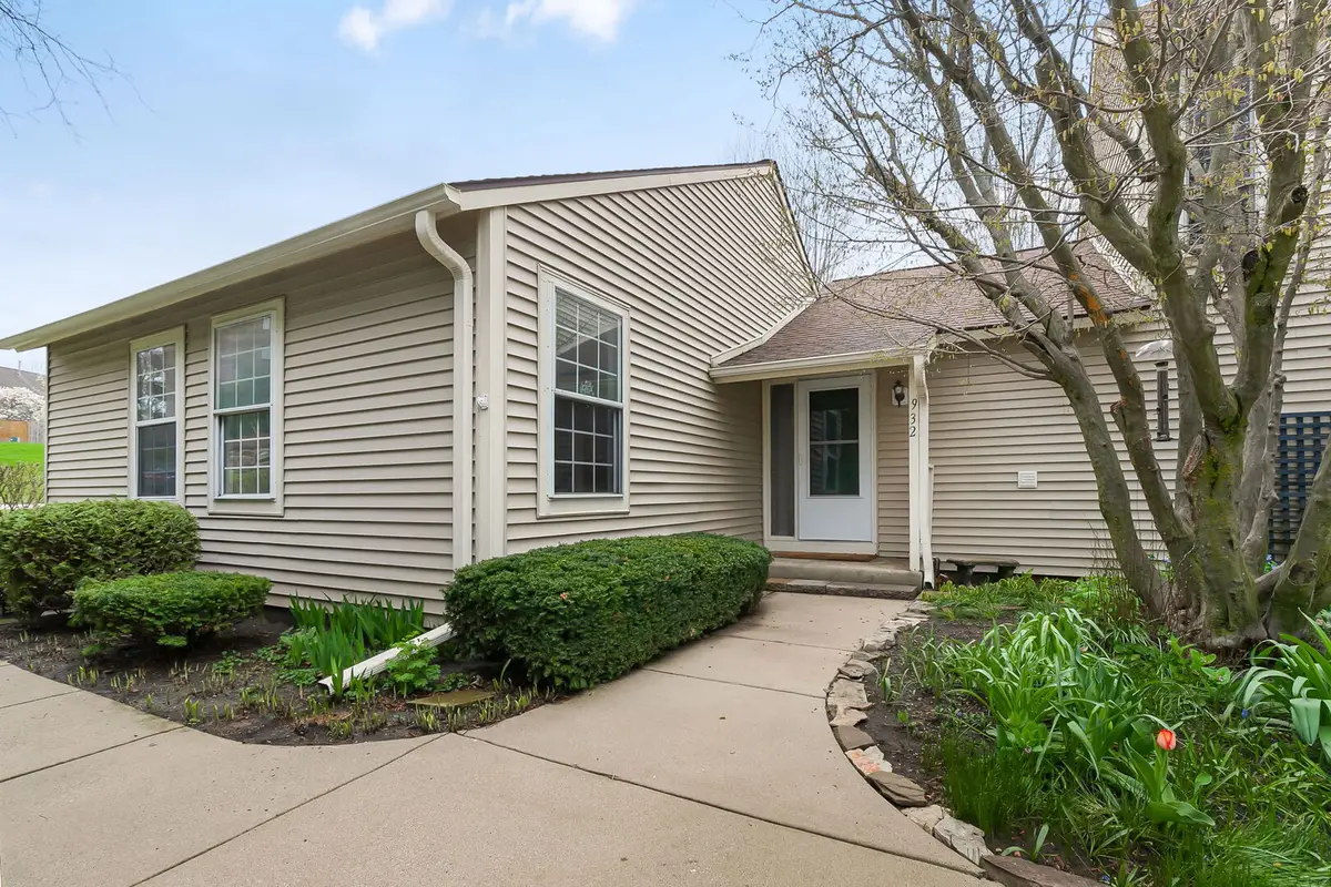 932 Chase Court, Gurnee, IL 60031 - #1