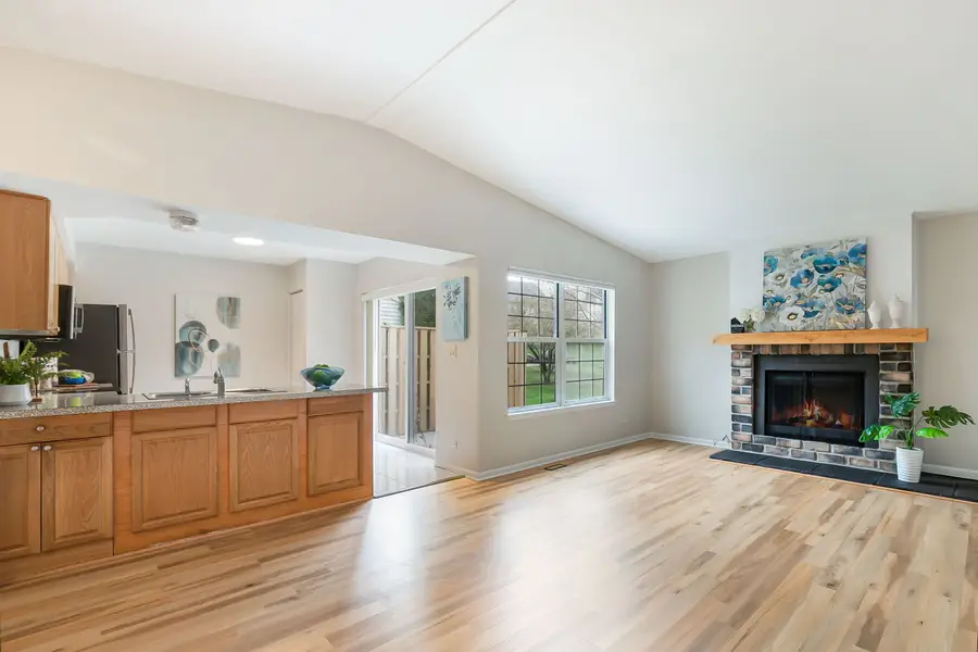 932 Chase Court, Gurnee, IL 60031 - #2