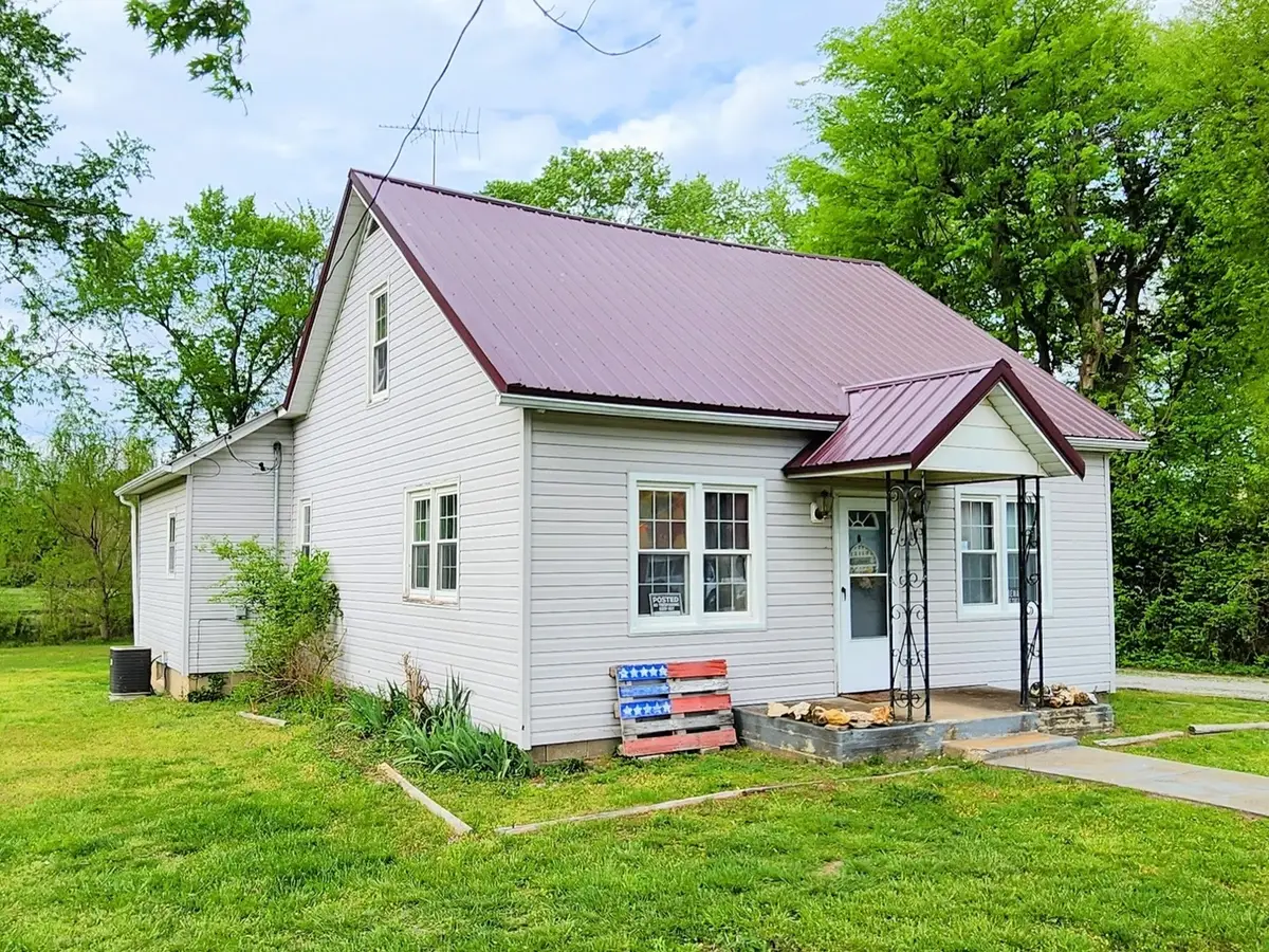 205 W Maple Street, Coulterville, IL 62237 - #1