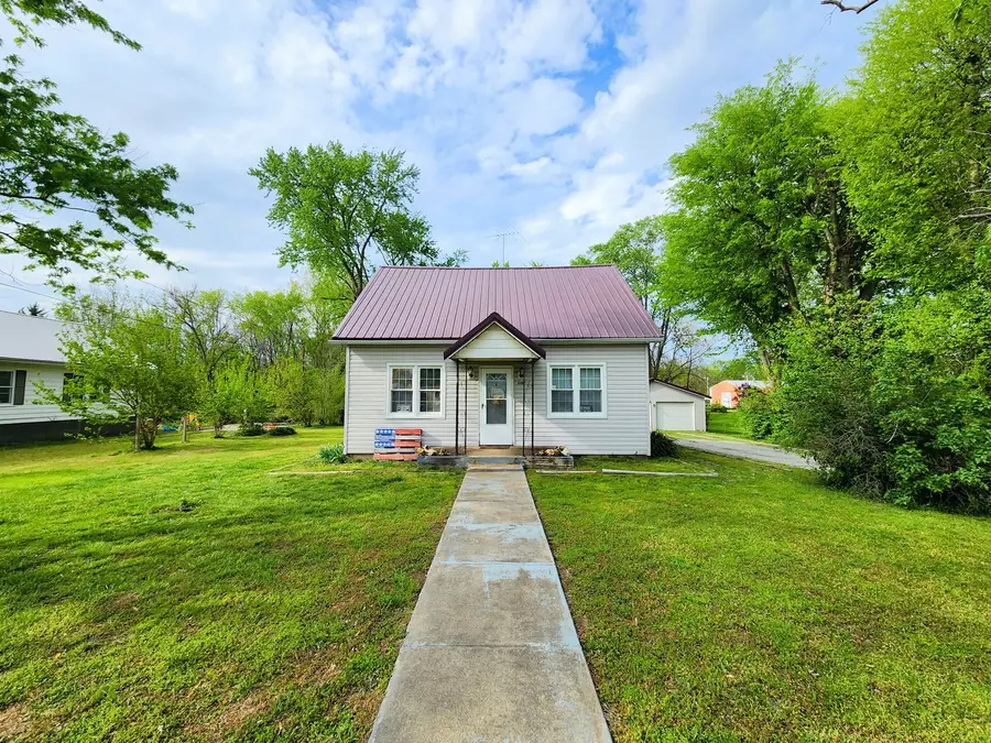 205 W Maple Street, Coulterville, IL 62237 - #2