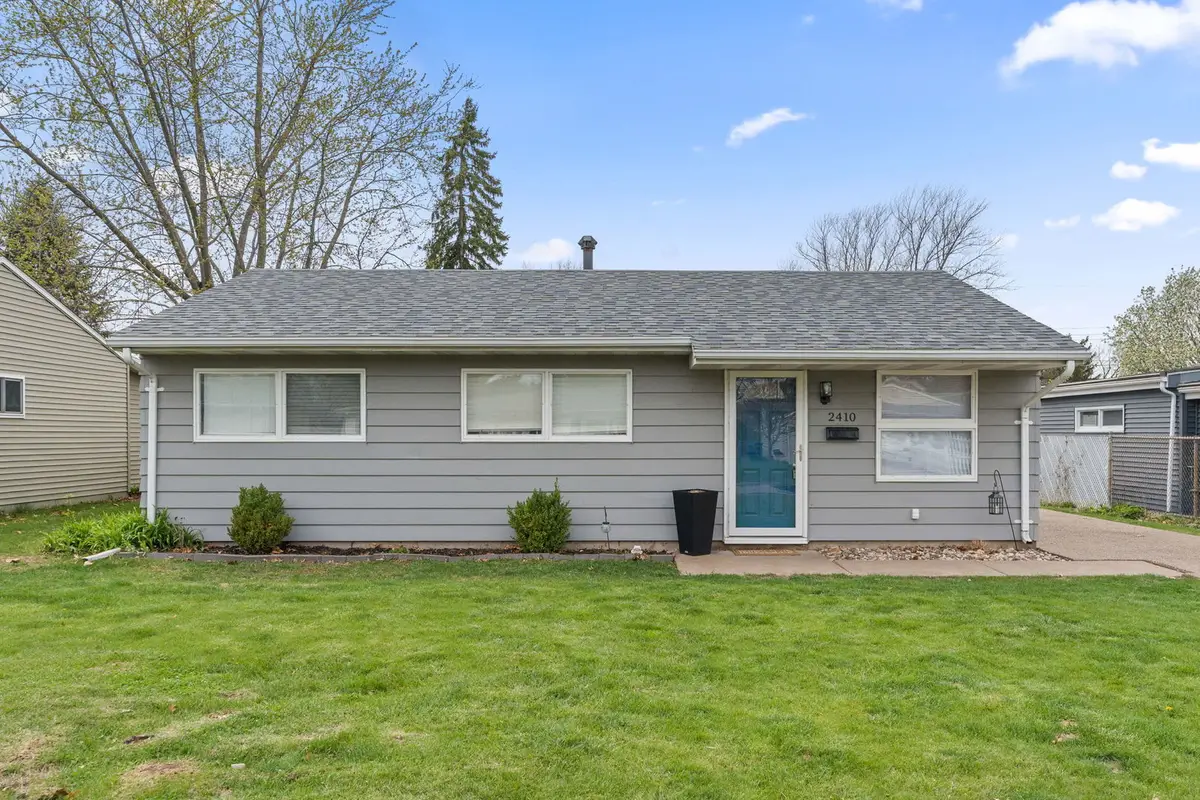 2410 N Michigan Avenue, Davenport, IA 52804 - #1