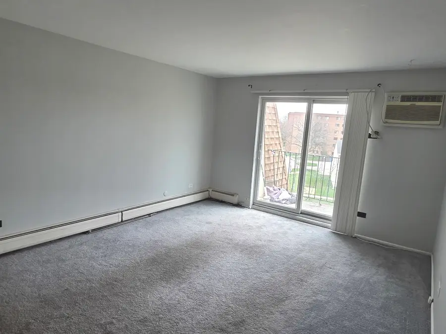 212 Shorewood Drive #2D, Glendale Heights, IL 60139 - #2