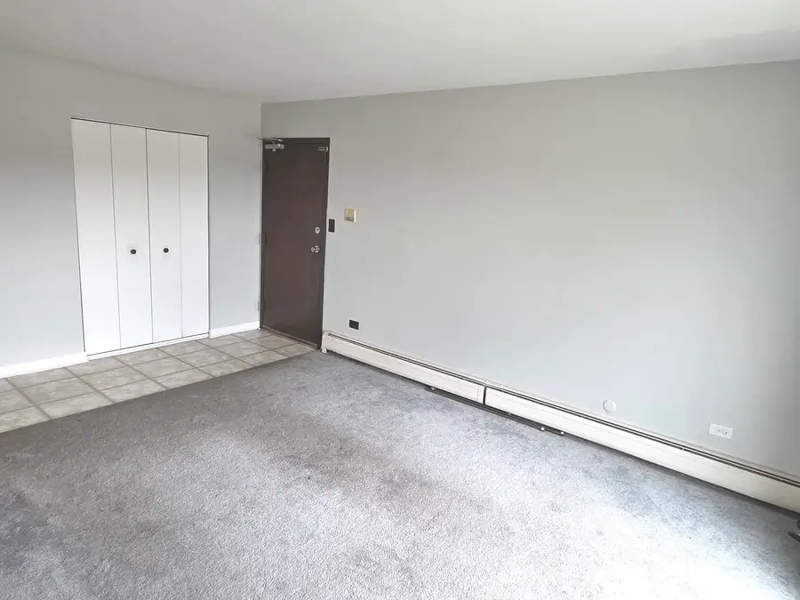 212 Shorewood Drive #2D, Glendale Heights, IL 60139 - #3