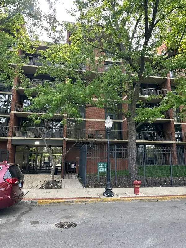3021 S Michigan Avenue #311, Chicago, IL 60616