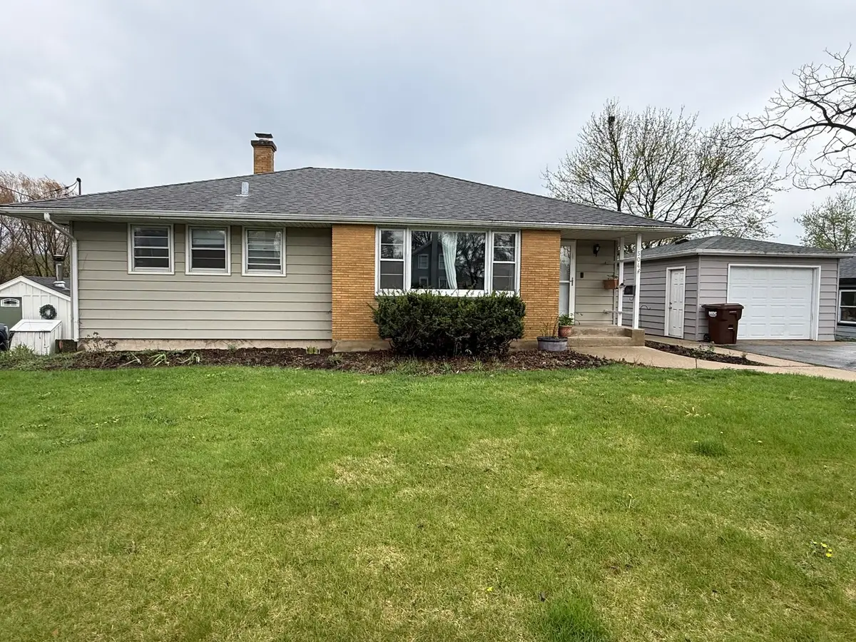 504 E Calhoun Street, Woodstock, IL 60098 - #1