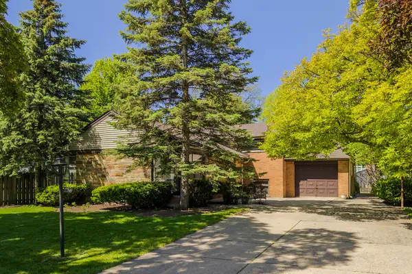 206 S See Gwun Avenue, Mount Prospect, IL 60056