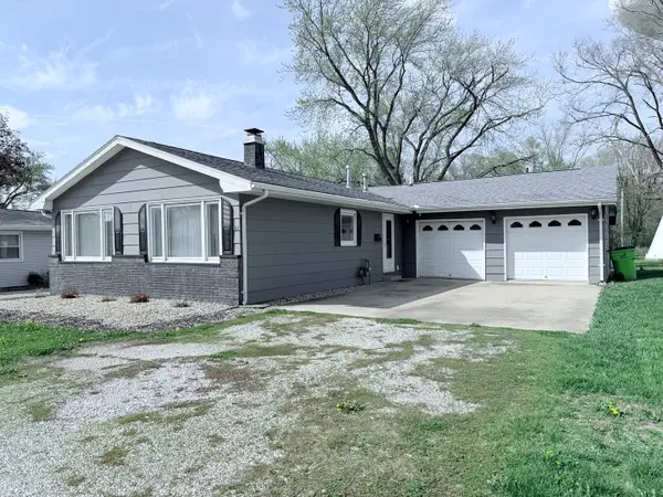 311 E Allen Street, Farmer City, IL 61842