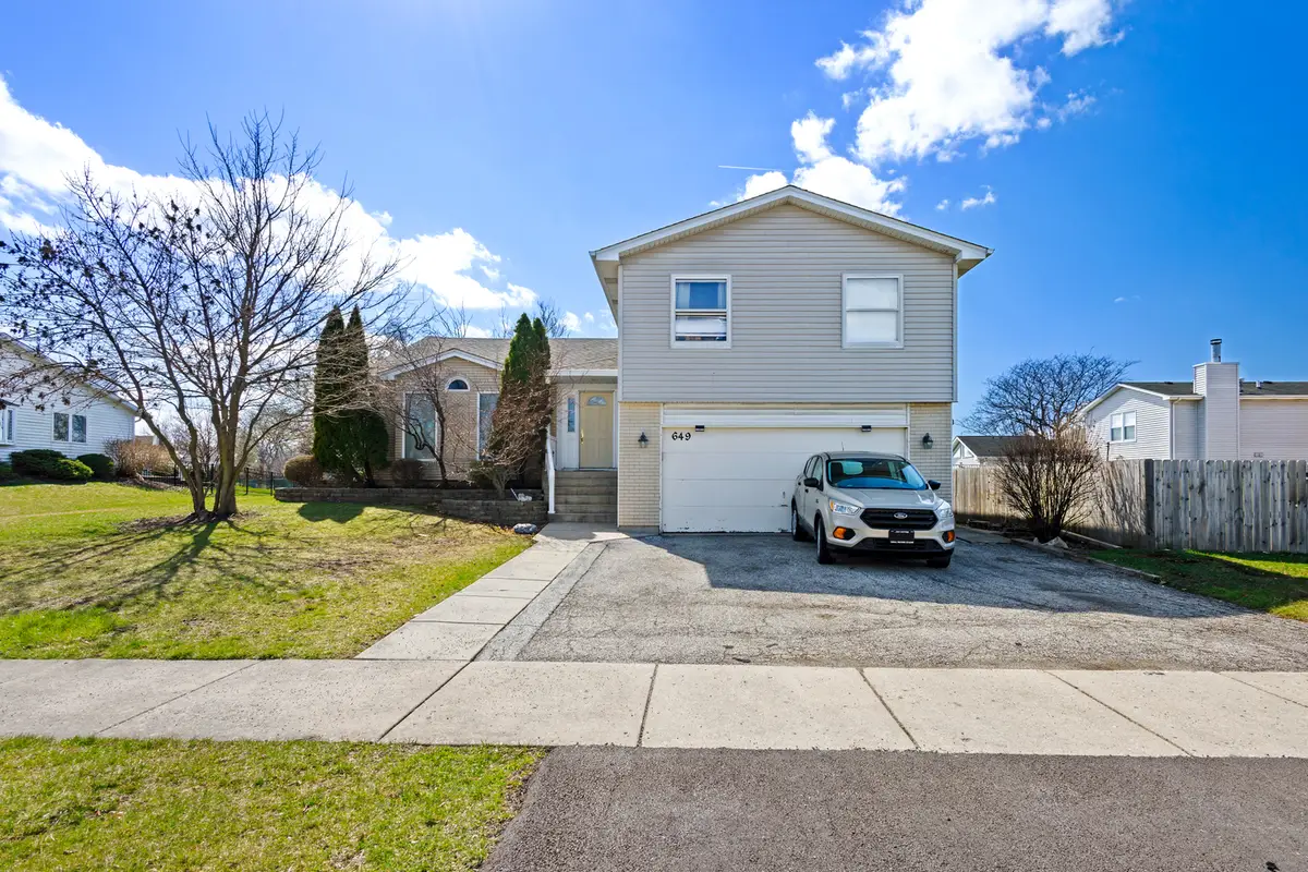 649 Hiawatha Drive, Carol Stream, IL 60188 - #1