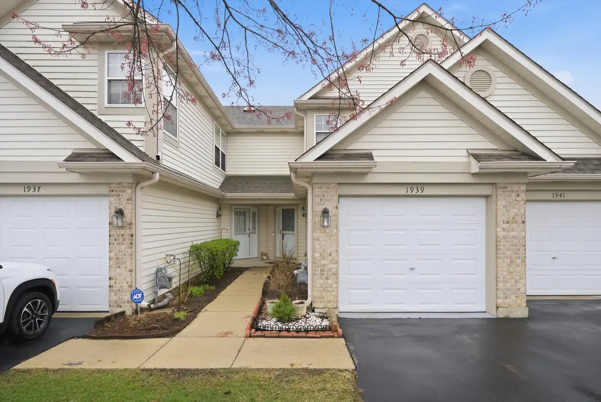 1939 Grove Avenue, Schaumburg, IL 60193 - #1