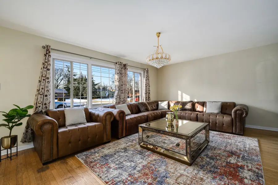 2458 Seminary Avenue, Des Plaines, IL 60016 - #2