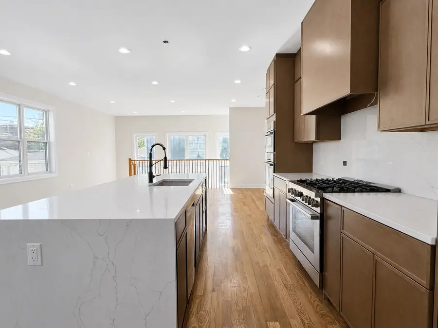 4020 N Francisco Avenue, Chicago, IL 60618 - #2