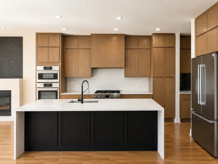 4020 N Francisco Avenue, Chicago, IL 60618 - #3
