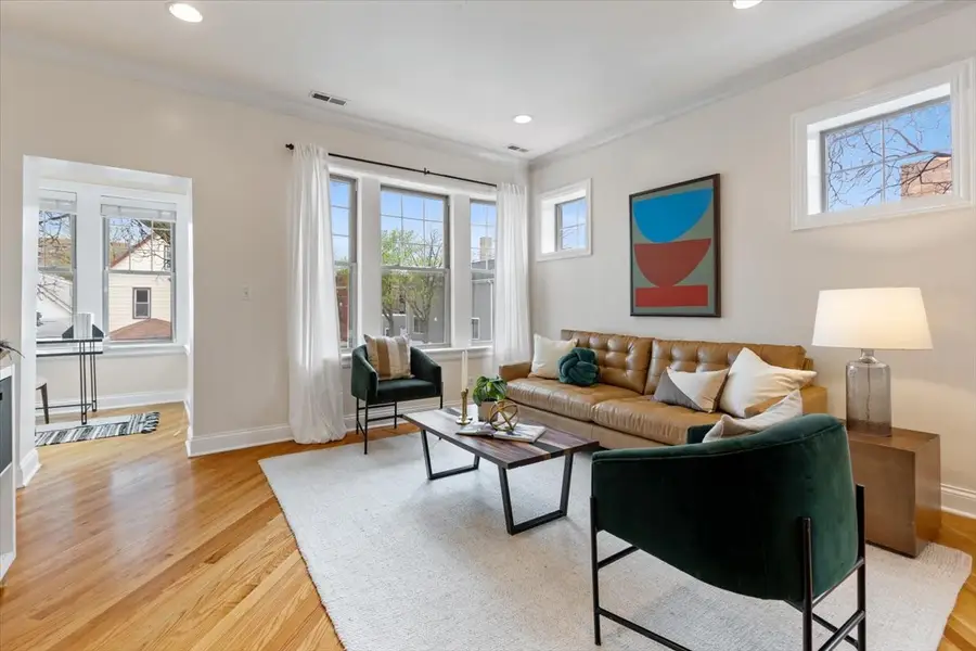 3121 W Belle Plaine Avenue #2W, Chicago, IL 60618 - #3