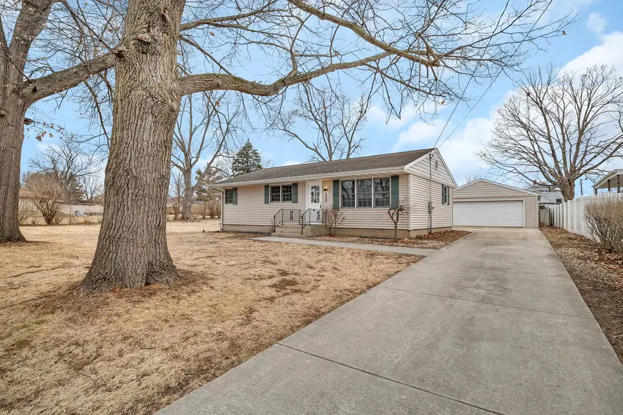 917 Parks Lane, Ottawa, IL 61350 - #2