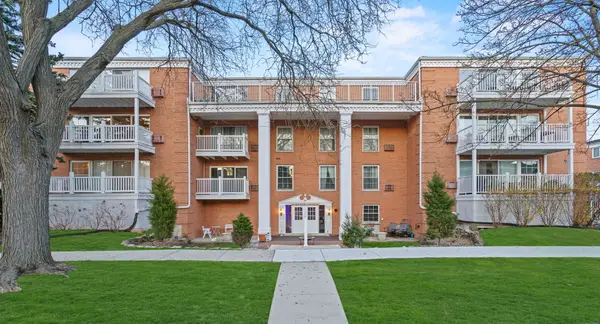 81 S 6th Avenue #202, La Grange, IL 60525