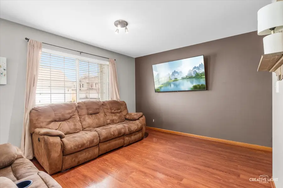 649 Lincoln Station Drive #1302, Oswego, IL 60543 - #3